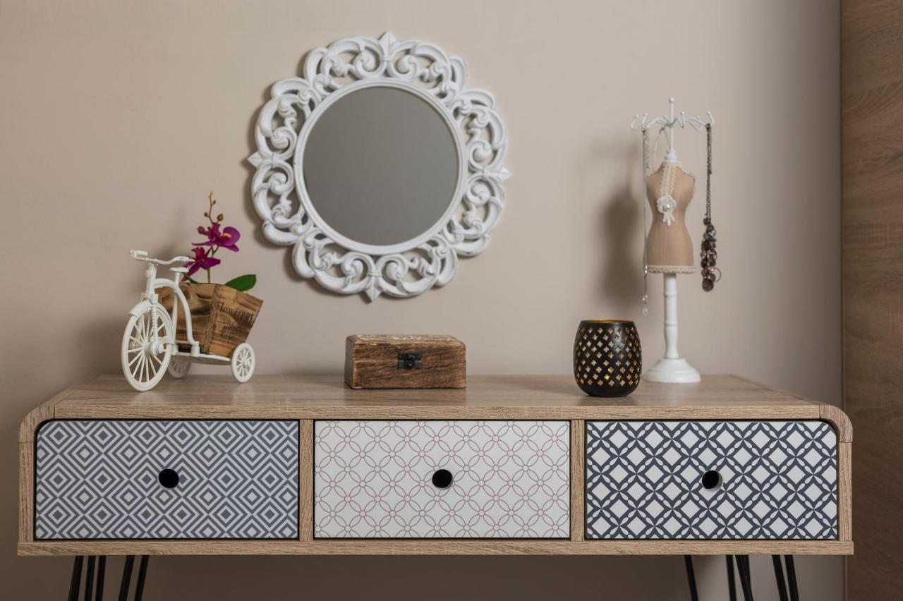Floral Beach Apt With Lux Extras & Special Treats Kolymbari Esterno foto