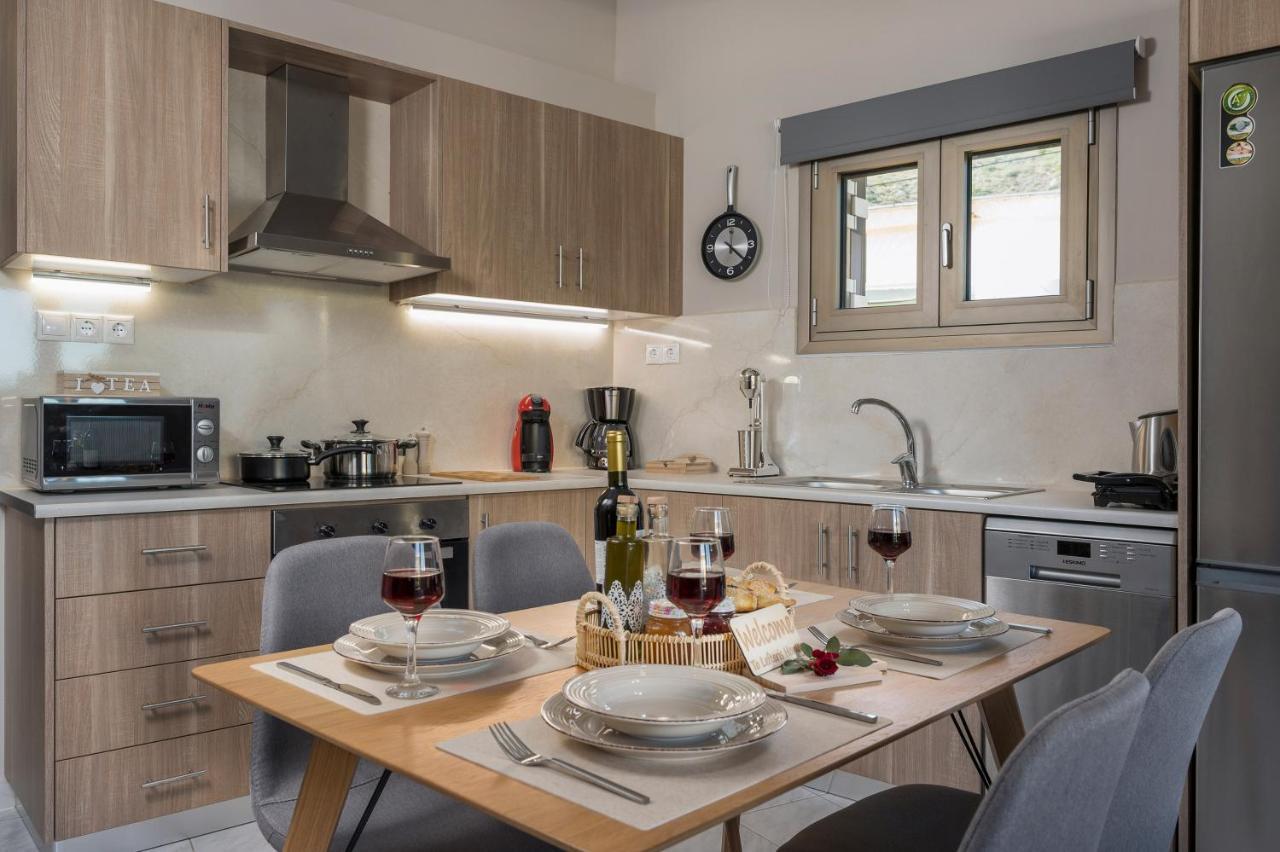 Floral Beach Apt With Lux Extras & Special Treats Kolymbari Esterno foto